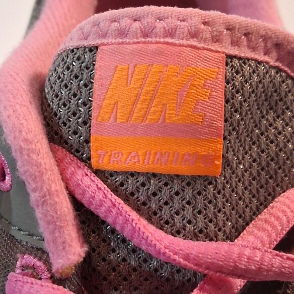 Nike Flex Trainer Women’s Size 7 Athletic Running Shoes Gray Pink Orange - Picture 8 of 9